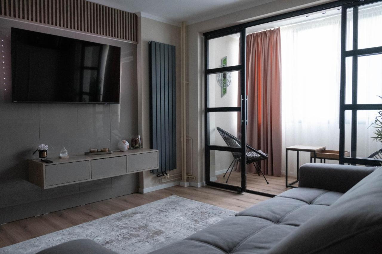 Cosy 2 Rooms Apartment In The Center Of The City بوخارست المظهر الخارجي الصورة