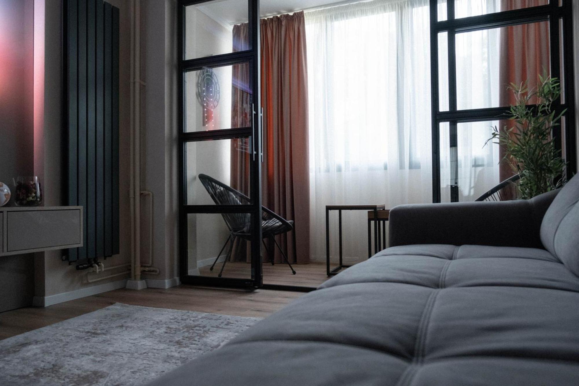 Cosy 2 Rooms Apartment In The Center Of The City بوخارست المظهر الخارجي الصورة