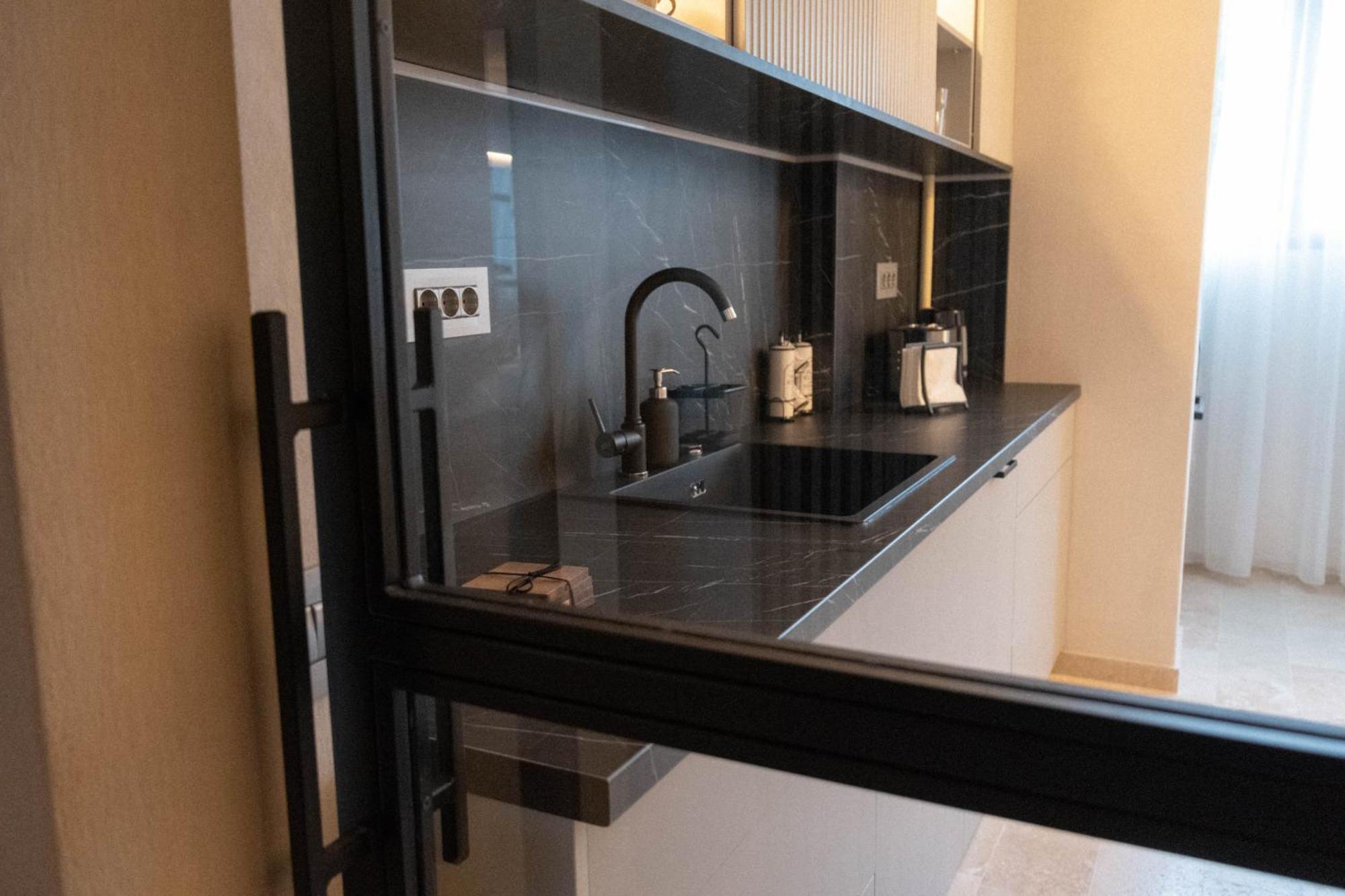 Cosy 2 Rooms Apartment In The Center Of The City بوخارست المظهر الخارجي الصورة