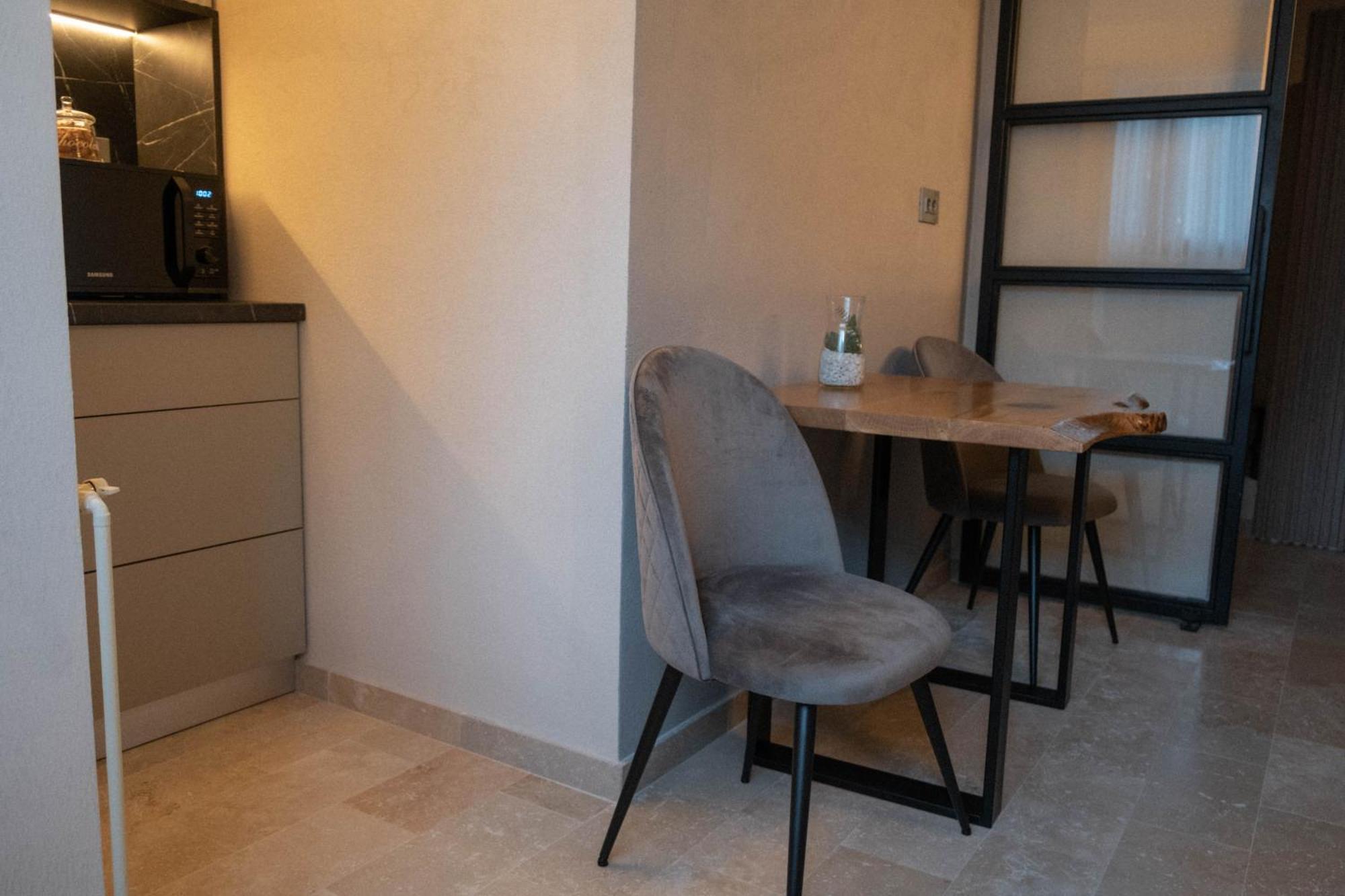 Cosy 2 Rooms Apartment In The Center Of The City بوخارست المظهر الخارجي الصورة