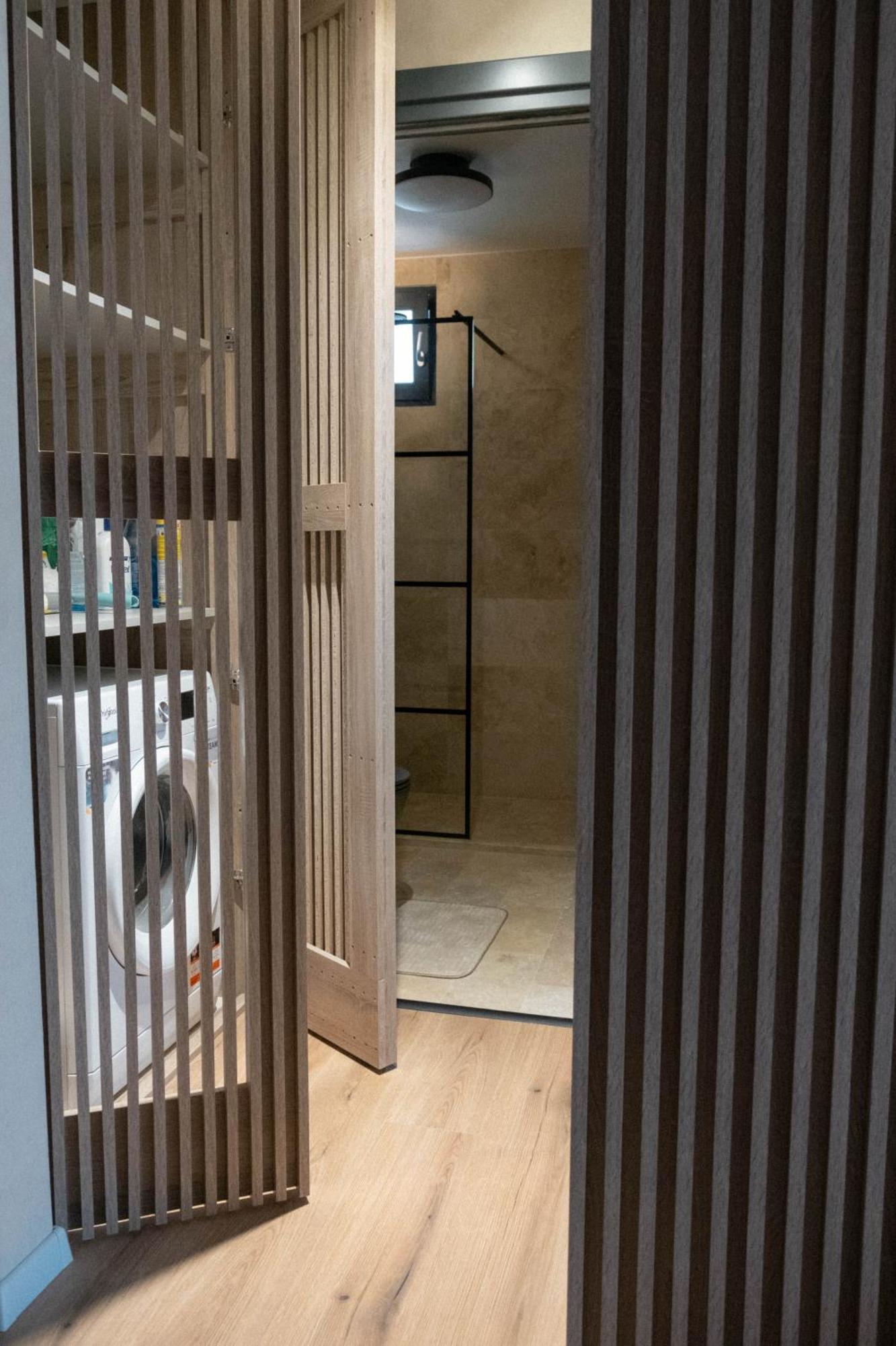 Cosy 2 Rooms Apartment In The Center Of The City بوخارست المظهر الخارجي الصورة