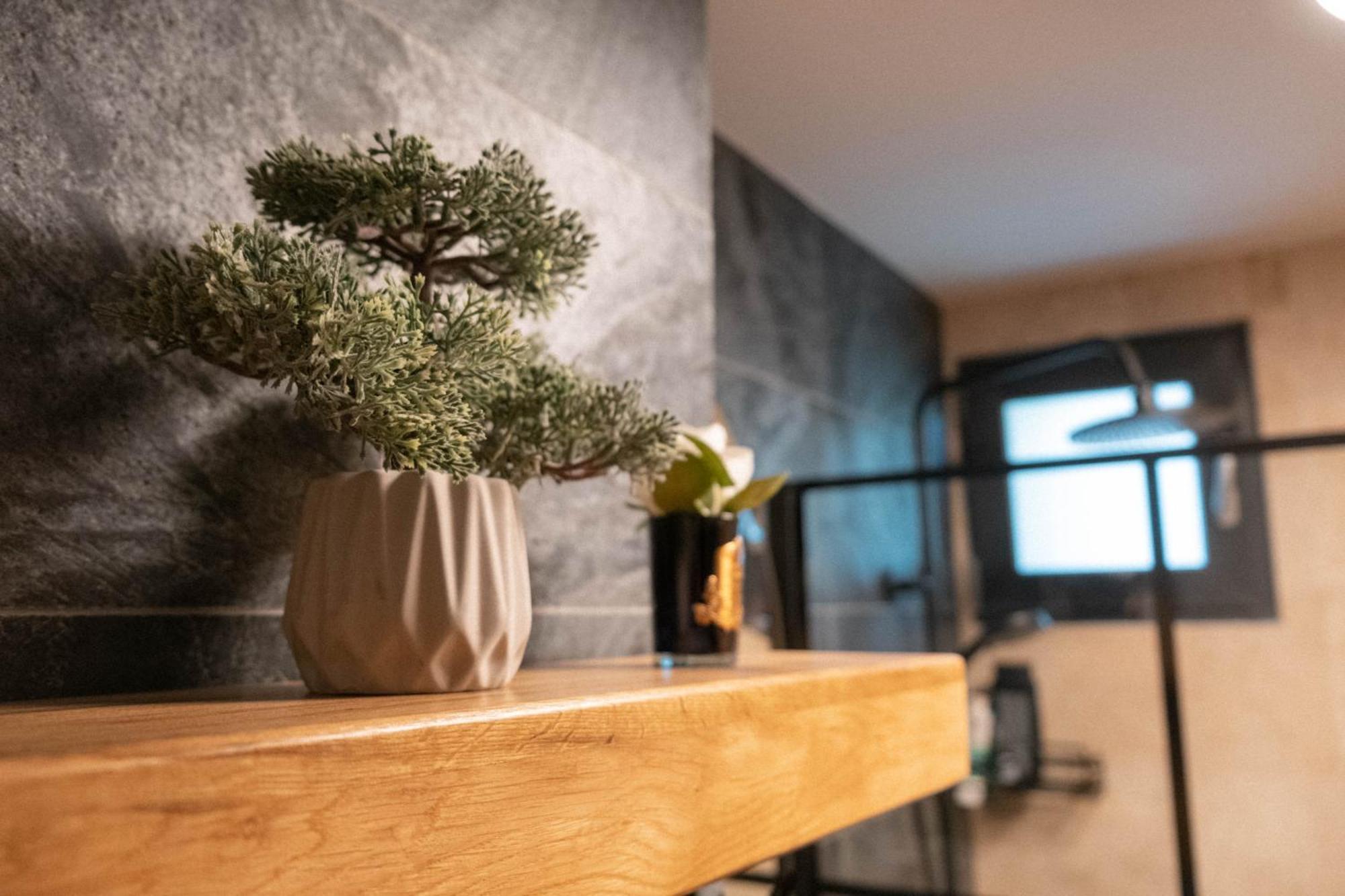 Cosy 2 Rooms Apartment In The Center Of The City بوخارست المظهر الخارجي الصورة