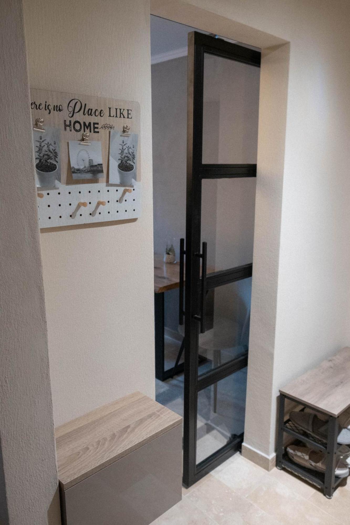 Cosy 2 Rooms Apartment In The Center Of The City بوخارست المظهر الخارجي الصورة
