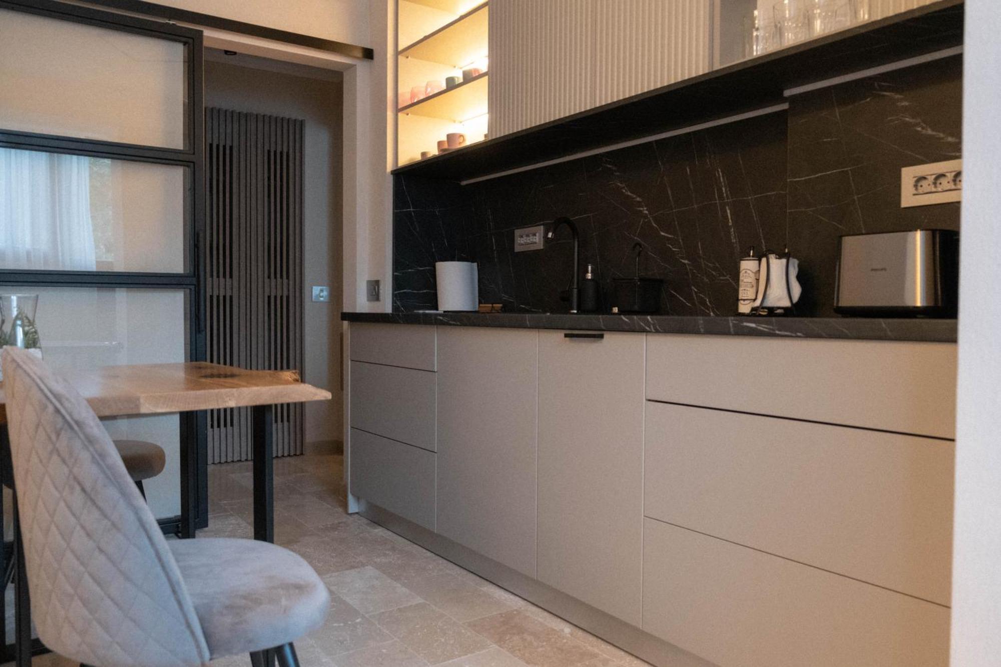 Cosy 2 Rooms Apartment In The Center Of The City بوخارست المظهر الخارجي الصورة